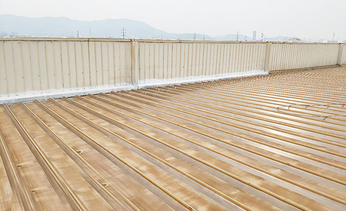 彩鋼屋面翻新防水涂料：保護屋頂，延長使用壽命